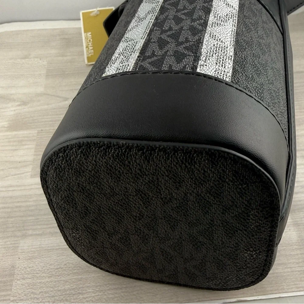 Michael Kors Black and Gray Wristlet